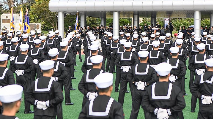 해군 후반기 교육 전 수료식